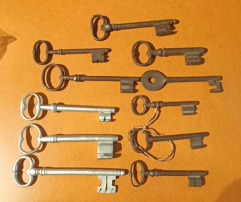 oude deur- en poortsleutels, Ophalen of Verzenden