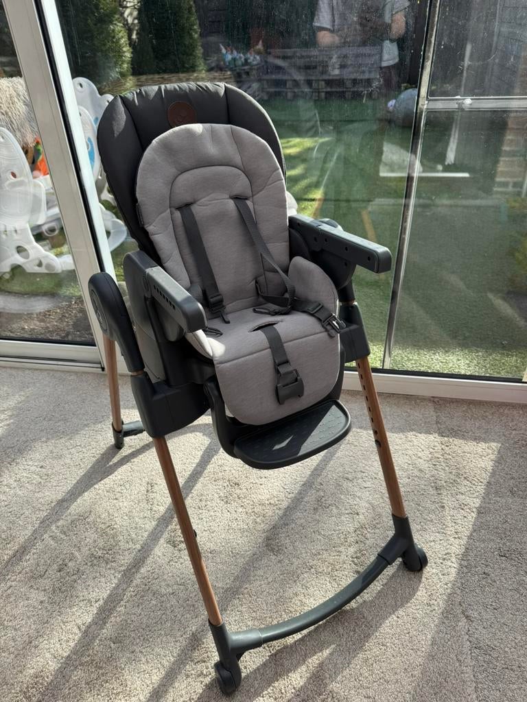 Eetstoel baby, Ophalen, Zo goed als nieuw