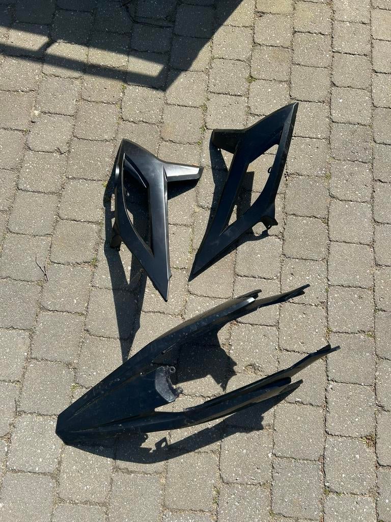 Zwarte kappen beta, Enlèvement ou Envoi