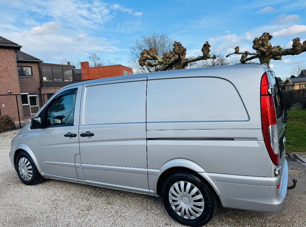 PRACHTIGE MERCEDES VITO 3.0CDI V6 AIRCO TREKHAAK, Auto's, Automaat, Euro 5, Achterwielaandrijving, Zwart