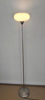 Ikea vloerlamp, Ophalen