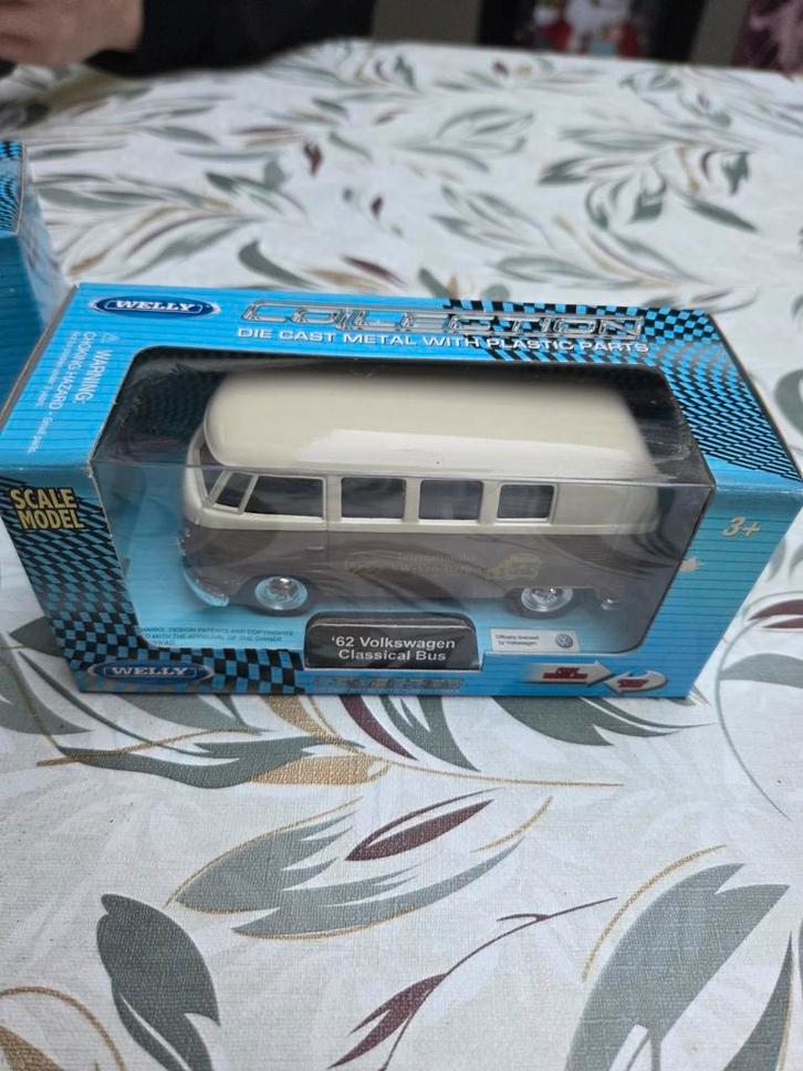 '62 Volkswagen Classical Bus, Hobby en Vrije tijd, Modelauto's | 1:5 tot 1:12, Ophalen