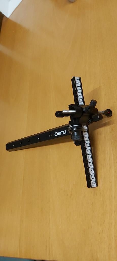 Viseur de tir à l’arc Cartel – réglage précis – bon état, Sports & Fitness