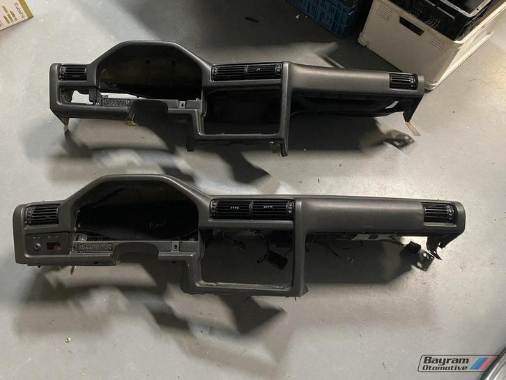 Bmw E30 dashboard coupe cabrio sedan touring 3-serie dashb, Auto-onderdelen, Dashboard en Schakelaars, BMW, Gebruikt, Ophalen of Verzenden