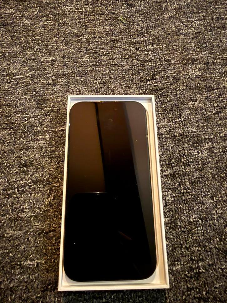 Iphone 16 a vendre, Telecommunicatie, Mobiele telefoons | Apple iPhone, Zo goed als nieuw, 128 GB, Zonder abonnement, iPhone 16