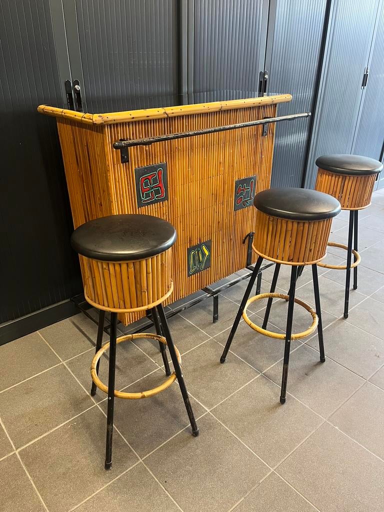 Bar Tiki, Enlèvement, Comme neuf