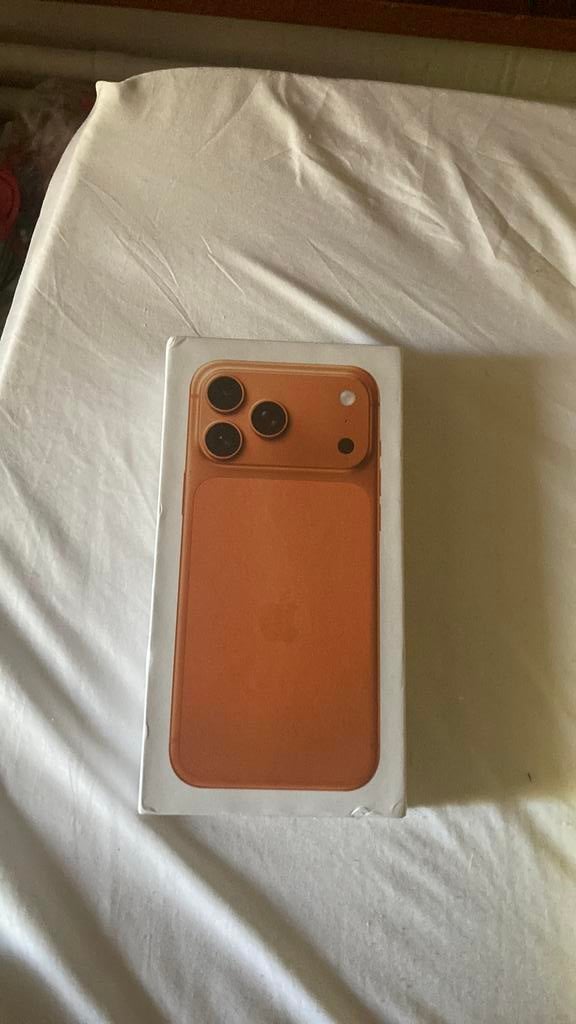 iPhone 17 pro max orange 1 téraoctet, Télécoms, Téléphonie mobile | Housses, Coques & Façades | Apple iPhone, Comme neuf, iPhone 17