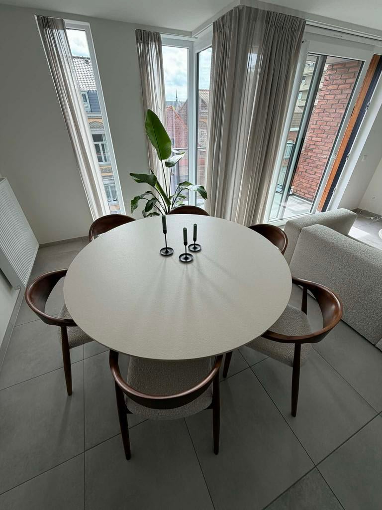 Juntoo Eethoek: Amato Tafel (160cm) + 6 Padua Stoelen, Enlèvement, Comme neuf, Rond