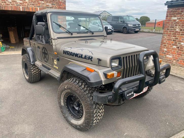 Jeep wrangler yj edition SAHARA, Autos, Jeep, Particulier, Wrangler, Essence, 2 portes, Boîte manuelle, Noir, Noir, Quatre roues motrices / 4X4