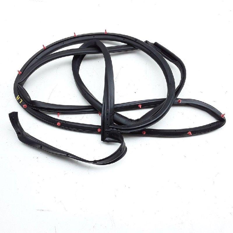 PORTIERRUBBER LINKS ACHTER Hyundai Tucson (TL), Gebruikt, Hyundai