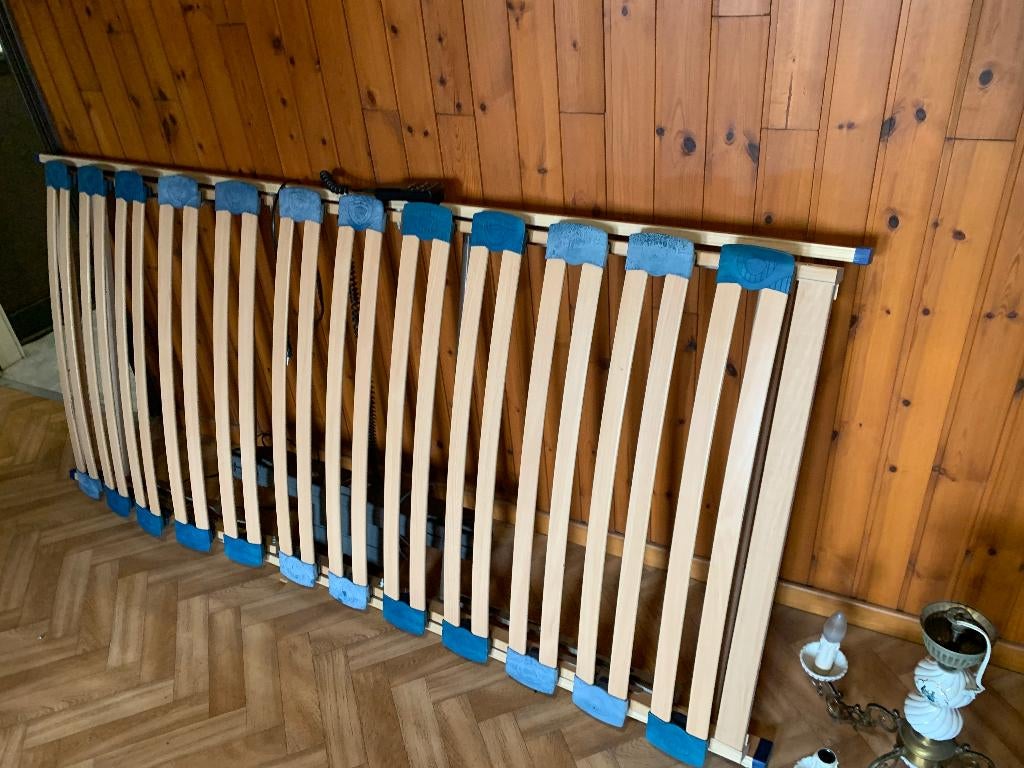 Lattenbodem met verschillende motoren, Huis en Inrichting, Slaapkamer | Matrassen en Bedbodems, Ophalen, 90 cm, Eenpersoons, Zo goed als nieuw