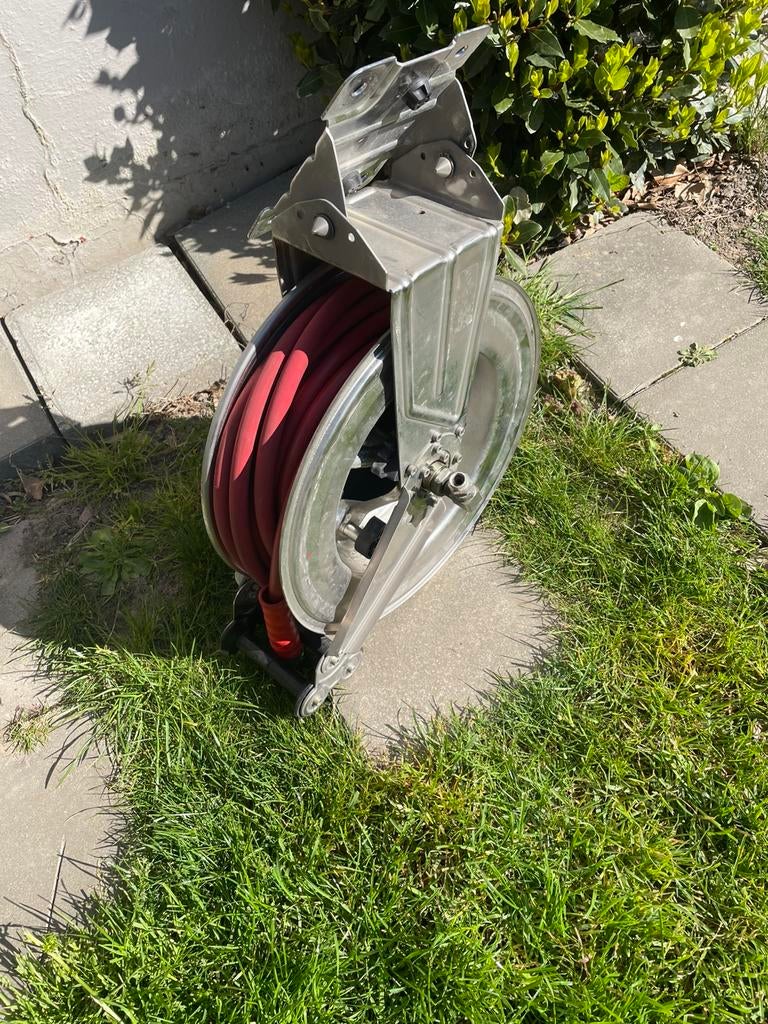 Automatische haspel. Volledig inox met lange niewe slang, Ophalen, Zo goed als nieuw