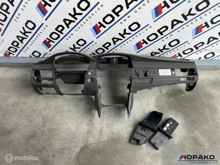 Dashboard met bekerhouders BMW 5 serie E60 E61 - start stop, Autos : Pièces & Accessoires, Tableau de bord & Interrupteurs, Utilisé