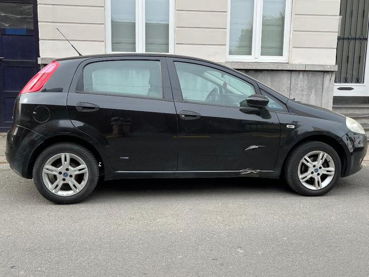 Fiat 500, Autos, Fiat, Particulier, Airbags, Alarme, Radio, Essence, 5 portes, Boîte manuelle, Noir, Noir, Tissu, Carnet d'entretien