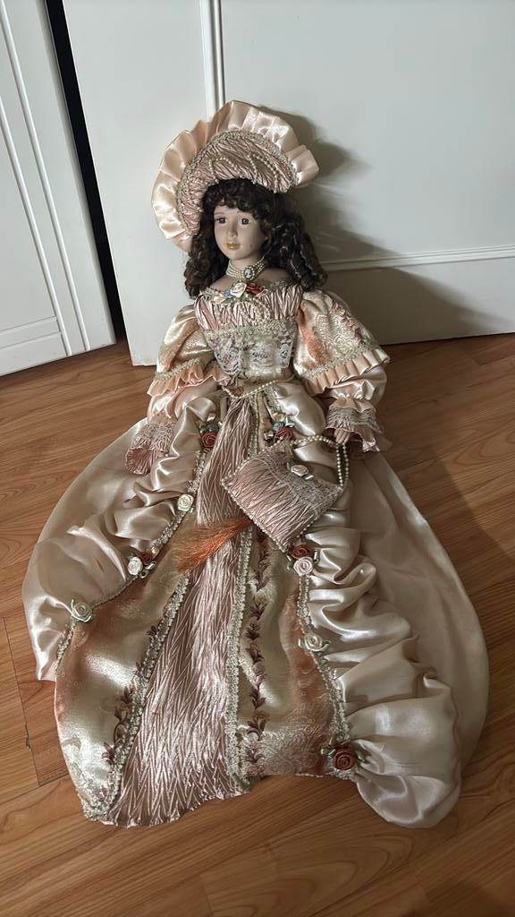 Victoriaanse porseleinen pop, Enlèvement, Utilisé, Poupée