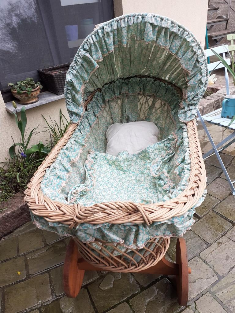 Vintage rieten wieg, Ophalen, Wieg