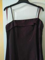 Robe longue bordeaux avec des reflets noir, Taille 42/44 (L), Comme neuf, Enlèvement, C&A
