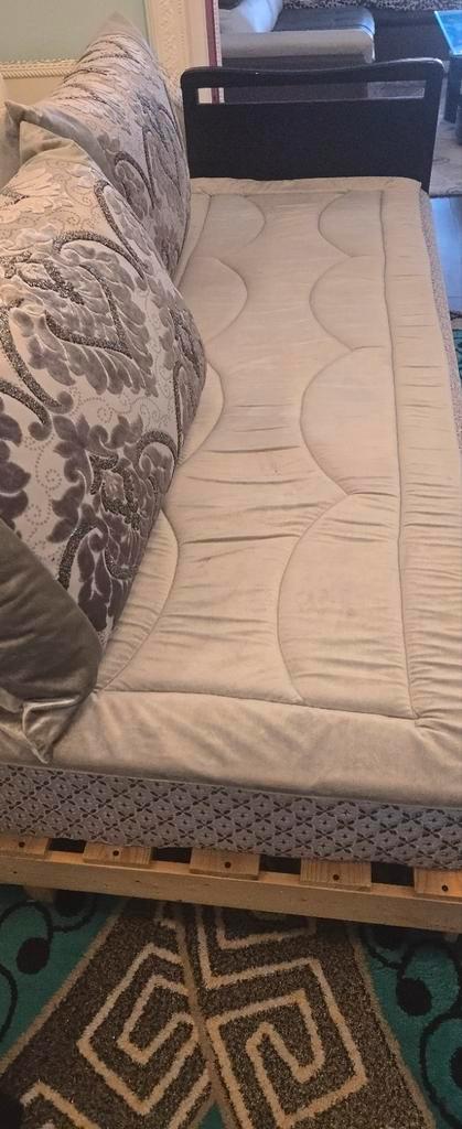 Seddari marocain en très bon état, Maison & Meubles, Chambre à coucher | Lits, Bois, Gris