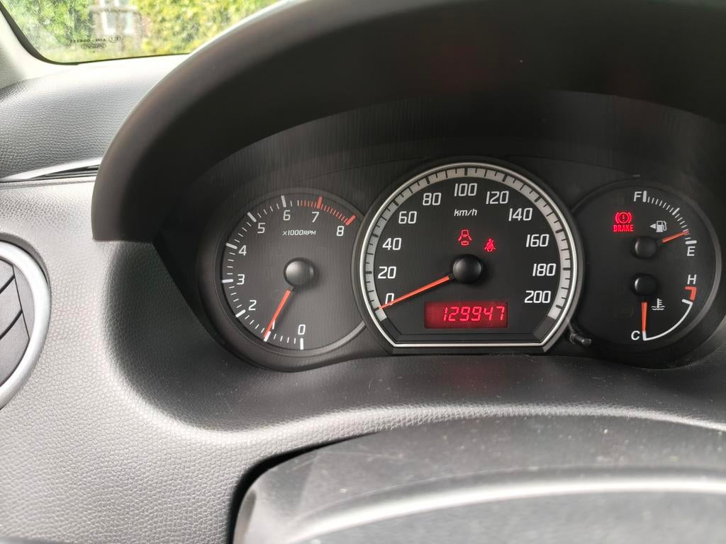 Zeer mooi proper zuinig betrouwbaar autoje, Auto's, Suzuki, Swift, Bedrijf, Radio, Te koop