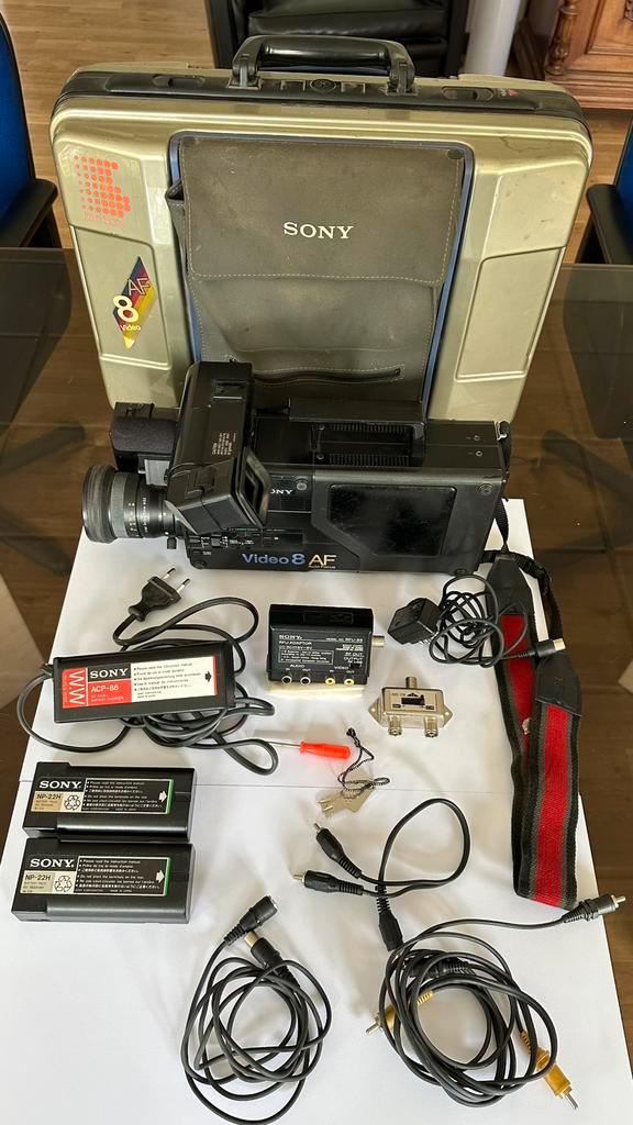 Sony CCD-V8AF-E Video 8 Camcorder 1985 – per opbod, Audio, Tv en Foto, Videocamera's Analoog, Camera, 8mm, Ophalen