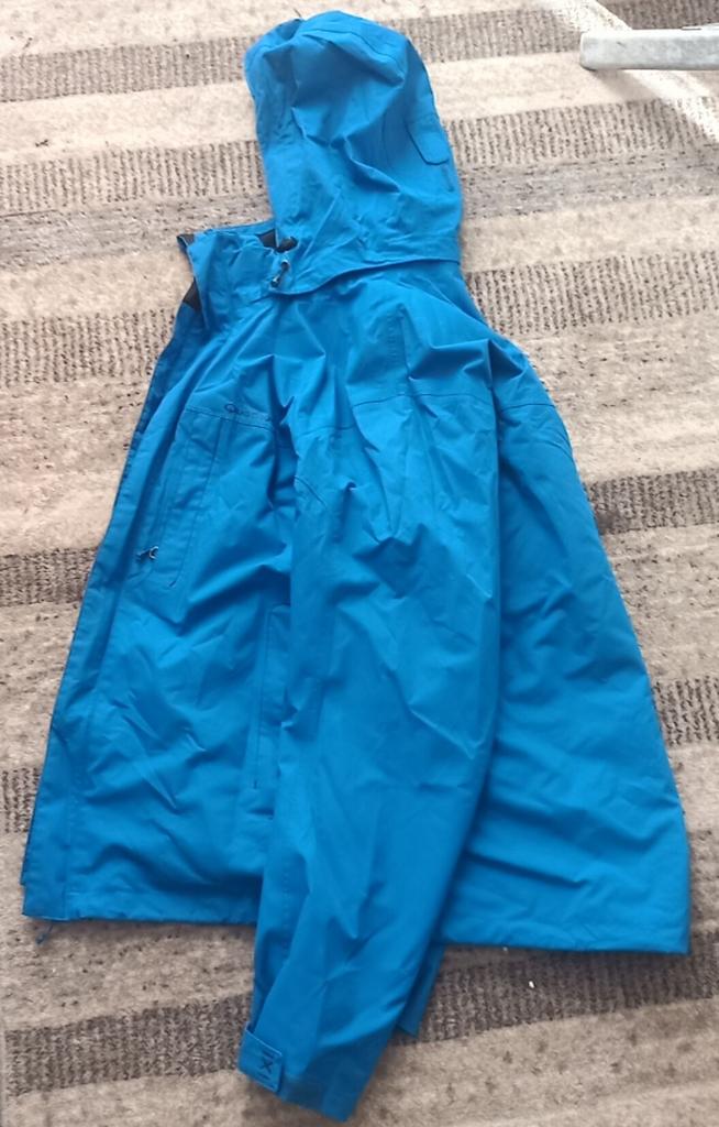 Blauwe jas volwassenen, Ophalen