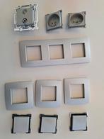 Stopcontact en schakelaars Niko zilver grijs, Doe-het-zelf en Bouw, Ophalen, Stopcontact