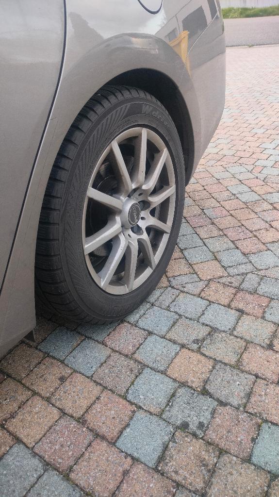 Winter wielen set, Autos : Pièces & Accessoires, Pneus & Jantes, Pneus et Jantes, Pneus hiver, 16 pouces, 205 mm, Véhicule de tourisme