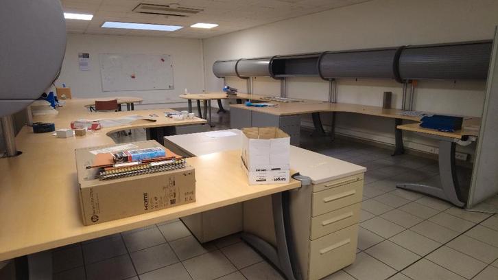 Lot bureaumeubelen, Maison & Meubles, Bureaux, Utilisé, Bureau-armoire combiné, Autres marques, Classique, Métal, Multicolore