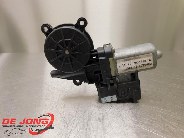Moteur de vitre portière d'un Iveco Daily, Autos : Pièces & Accessoires, -, 3 mois de garantie, Utilisé, Autres marques automobiles