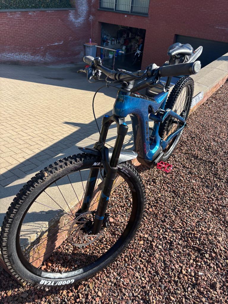 E mtb B H  AtomX Lynx Carbon  Pro, Fietsen en Brommers, Fietsen | Mountainbikes en ATB, Ophalen, Zo goed als nieuw, Schijfrem