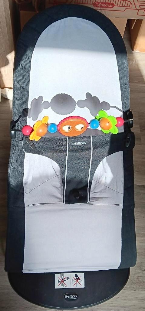 Babybjorn wipstoel met speelboog, Enfants & Bébés, Relax bébé, Utilisé, Chaise rebondissante, Enlèvement