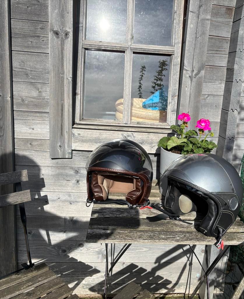 Mooie Max helmen te koop voor scooters/ bromfietsen, Fietsen en Brommers, Brommerhelmen, Zo goed als nieuw, Ophalen