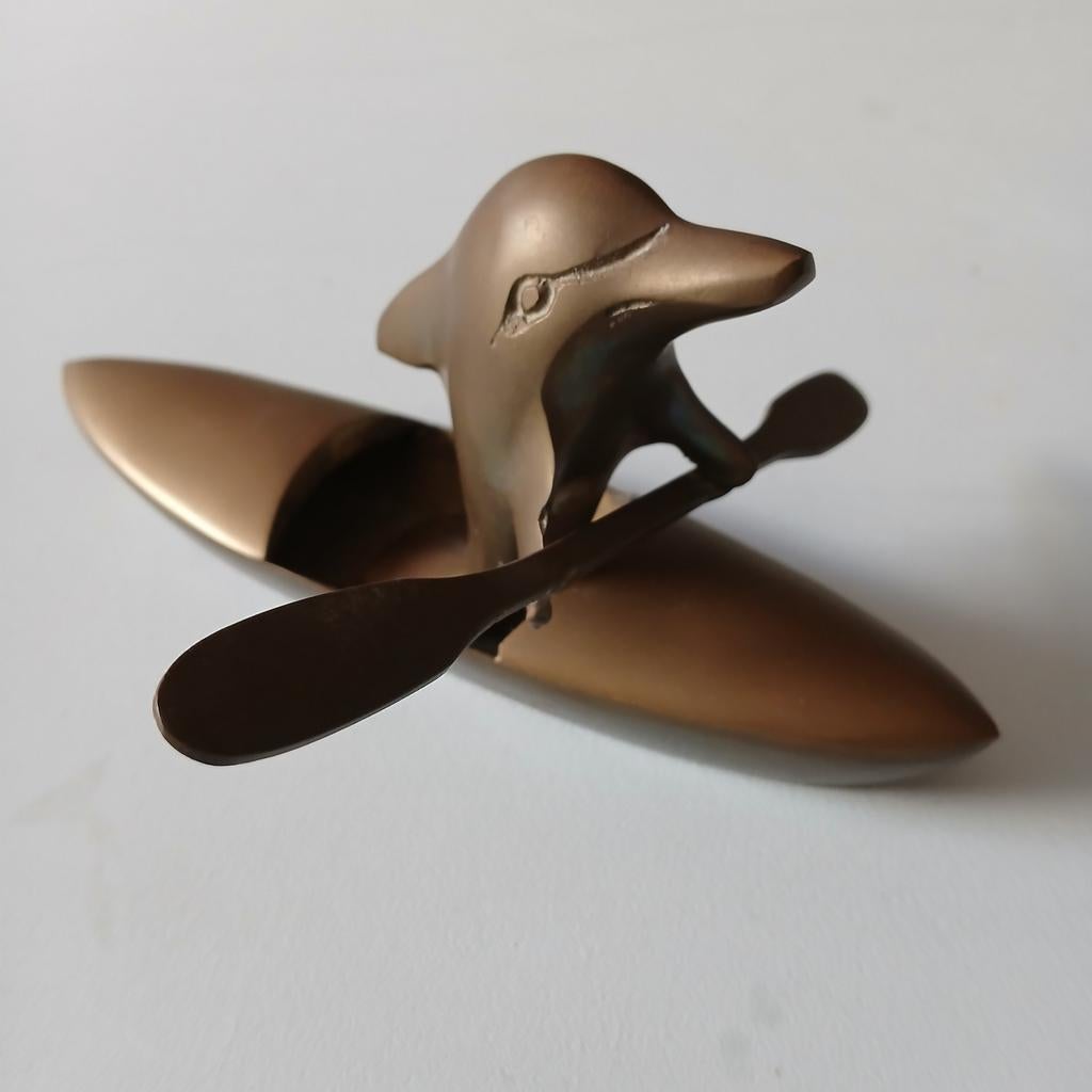 Dauphin dans sa barque, Collections, Collections Animaux, Enlèvement, Autres