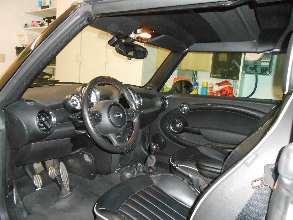 MINI COOPER SD CABRIOLET 2.O FULL LEDER, Auto's, Mini, Voorwielaandrijving, 1325 kg, 139 g/km, Zwart