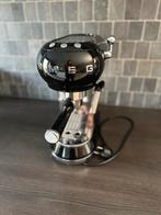SMEG espressoapparaat – zwart – zeer nette staat, Electroménager, Cafetières, Enlèvement, Comme neuf, Cafetière, Café moulu