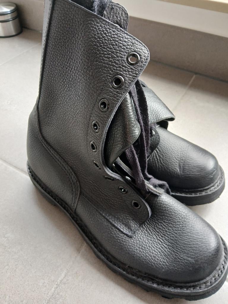 Bottines militaires belges (Combat shoes), pointure 43, Enlèvement, Armée de terre, Vêtements ou Chaussures