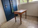 Hoog antieken tafelje, Ophalen