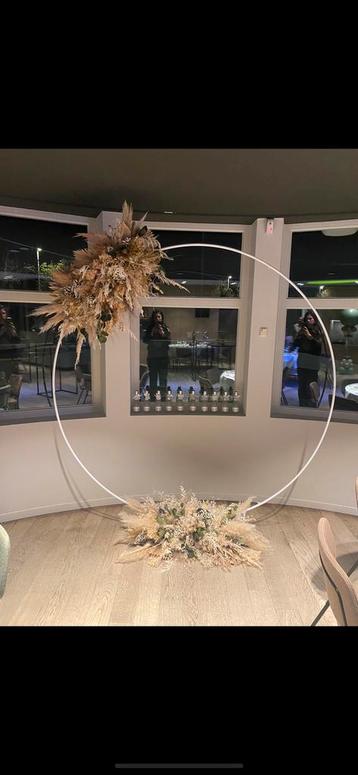 Groot frame wit - 2 meter beschikbaar voor biedingen