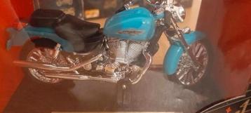 Moto Honda VT1100 C2-model - 1/18 beschikbaar voor biedingen