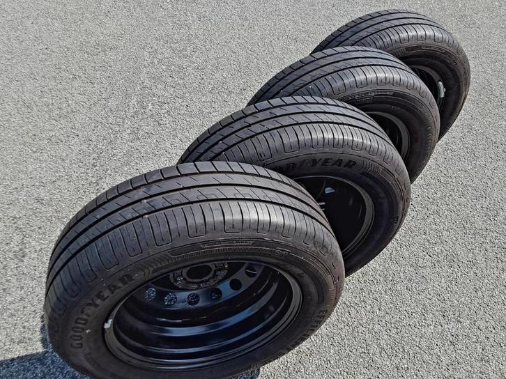 Très belles roues été pour Fiat 500L, entraxe 5x98, Auto-onderdelen, Banden en Velgen, Banden en Velgen, Zomerbanden, 15 inch