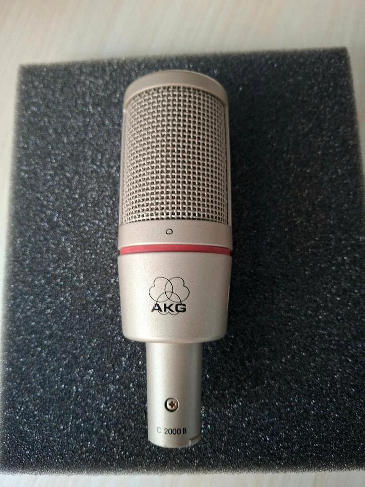 AKG C 2000 B condensator microfoon + popfilter, Muziek en Instrumenten, Microfoons, Zo goed als nieuw, Studiomicrofoon, Ophalen