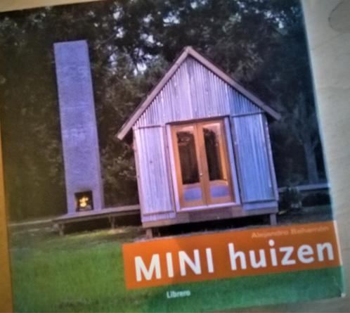 Boek Mini huizen Tiny house Alejandro Bahamon, Boeken, Kunst en Cultuur | Architectuur, Architecten, Ophalen of Verzenden