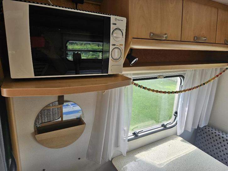 Caravane 5 couchages lit superposés,lit double, bien isolée, Caravans en Kamperen, Caravans, Particulier, tot en met 5, 1000 - 1250 kg