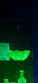 Uranium fruitschaal, Antiek en Kunst, Ophalen