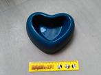 Blauw plastic drinkbak in hartvorm, Ophalen of Verzenden, Zo goed als nieuw