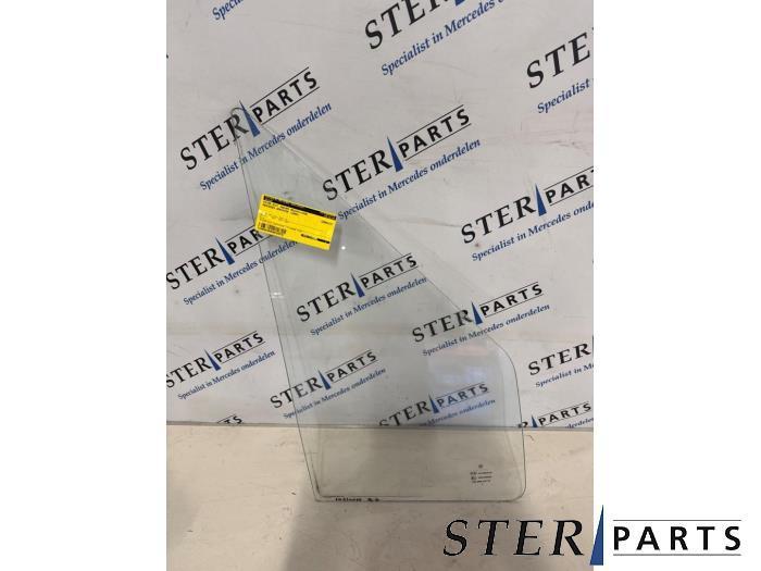 Extra Ruit 4Deurs rechts-voor van een Mercedes Sprinter, Auto-onderdelen, Ruiten en Toebehoren, Mercedes-Benz, Gebruikt, 3 maanden garantie