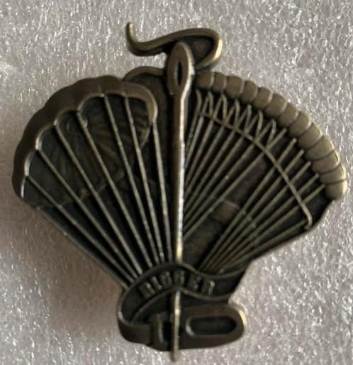 Paracommando rigger ( bronskleurig), Verzamelen, Militaria | Algemeen, Verzenden