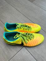 Voetbalschoenen Nike, Sport en Fitness, Ophalen, Gebruikt, Schoenen
