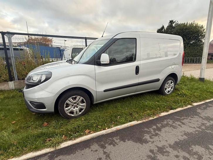 Fiat Doblo / Liche Vracht / euro 6 / Controle Vrij, Auto's, Bestelwagens en Lichte vracht, Particulier, Metaalkleur, Fiat, Diesel