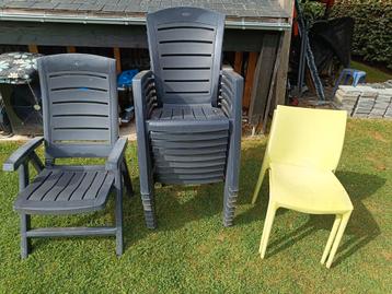 Set van 12 stoelen  beschikbaar voor biedingen